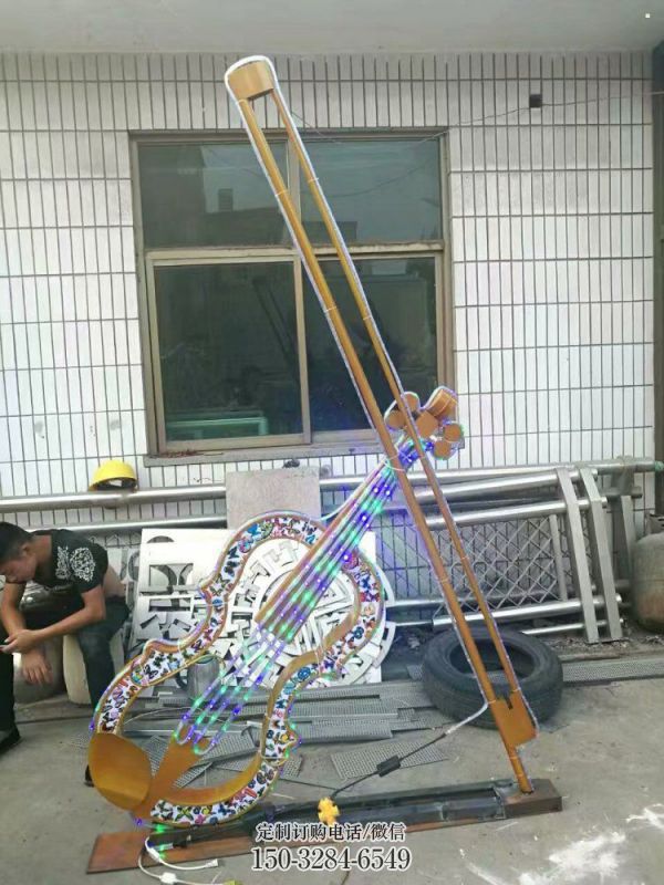 提琴雕塑供應(yīng)，地標(biāo)擺件，烤漆提琴雕塑制造