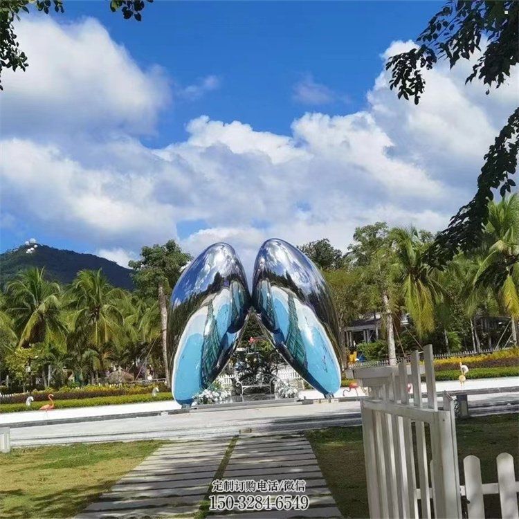 四葉草雕塑廠家，景區(qū)案例，不銹鋼四葉草雕塑常用