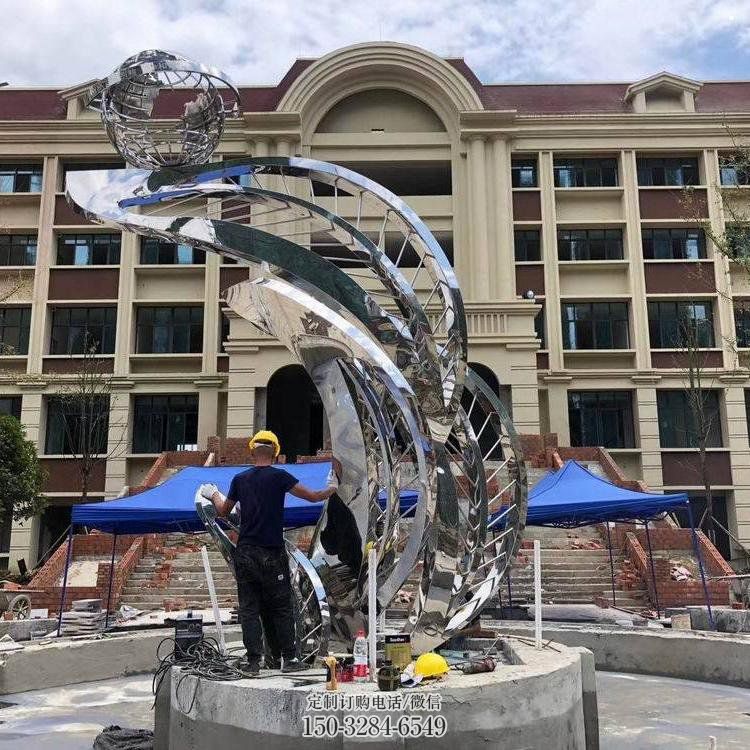 鏡面樹葉雕塑訂做，景區(qū)案例，不銹鋼鏡面樹葉雕塑廠家