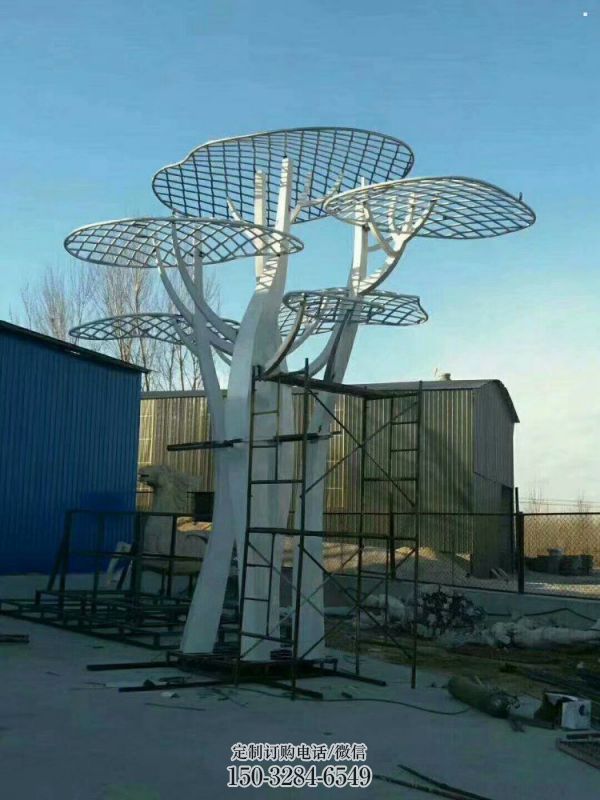 蘑菇樹雕塑制作，景區(qū)雕塑，城市鏤空蘑菇樹雕塑提供